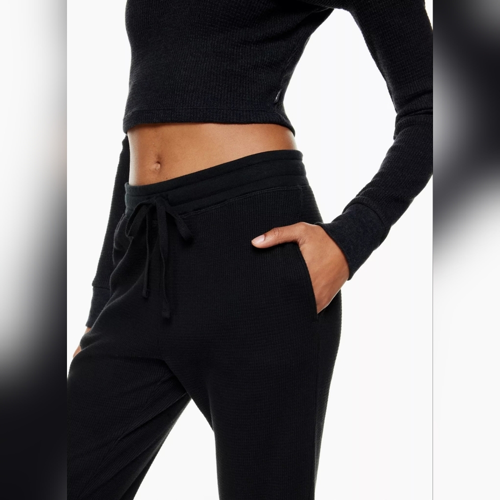 TNA Waffle Joggers - Black
